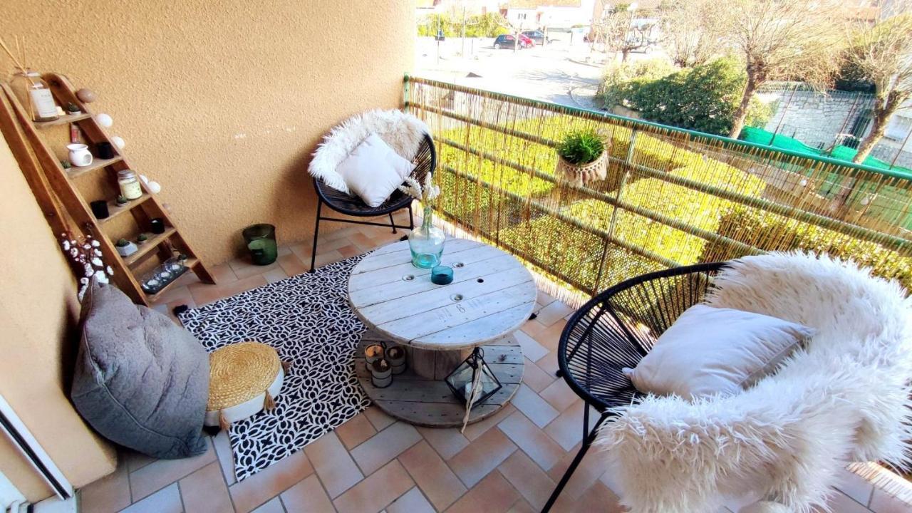 Ferienwohnung Un Nid D'Amour Ruoms Exterior foto
