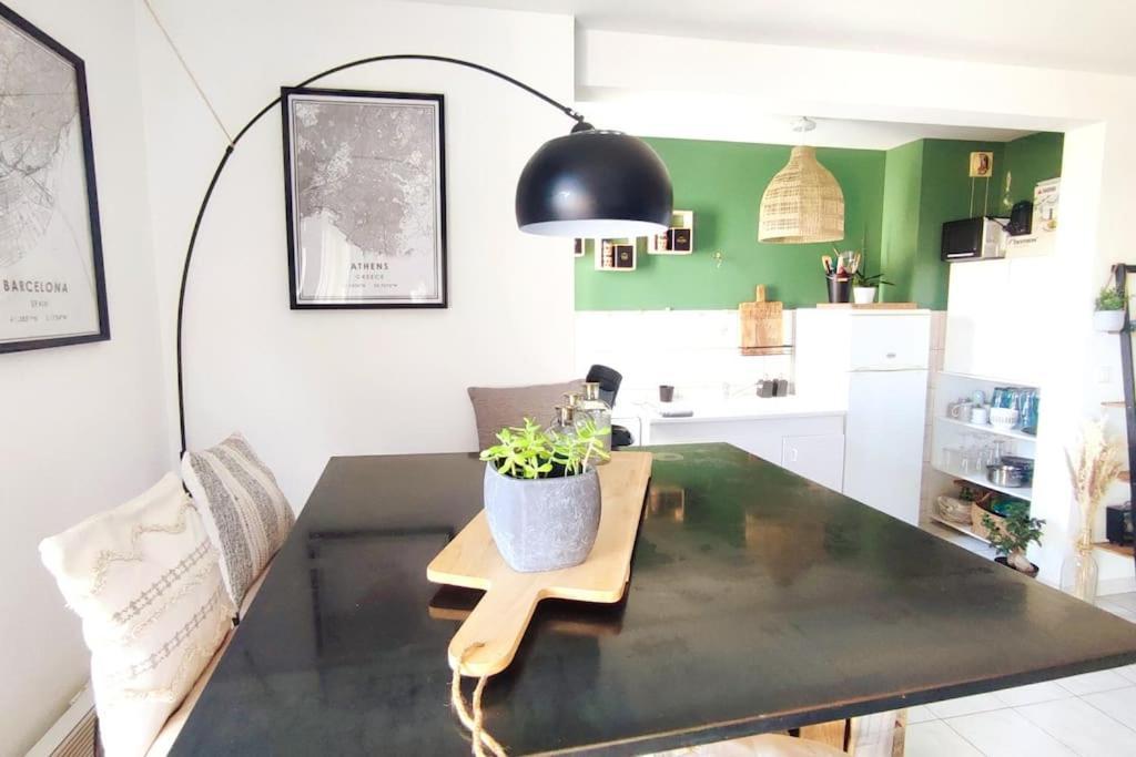 Ferienwohnung Un Nid D'Amour Ruoms Exterior foto