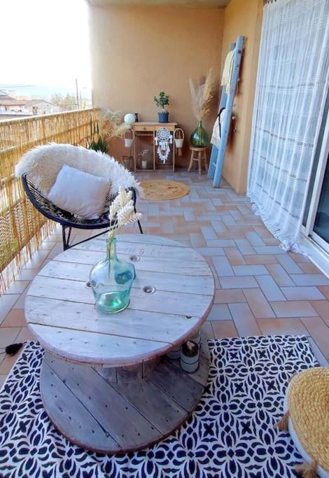 Ferienwohnung Un Nid D'Amour Ruoms Exterior foto