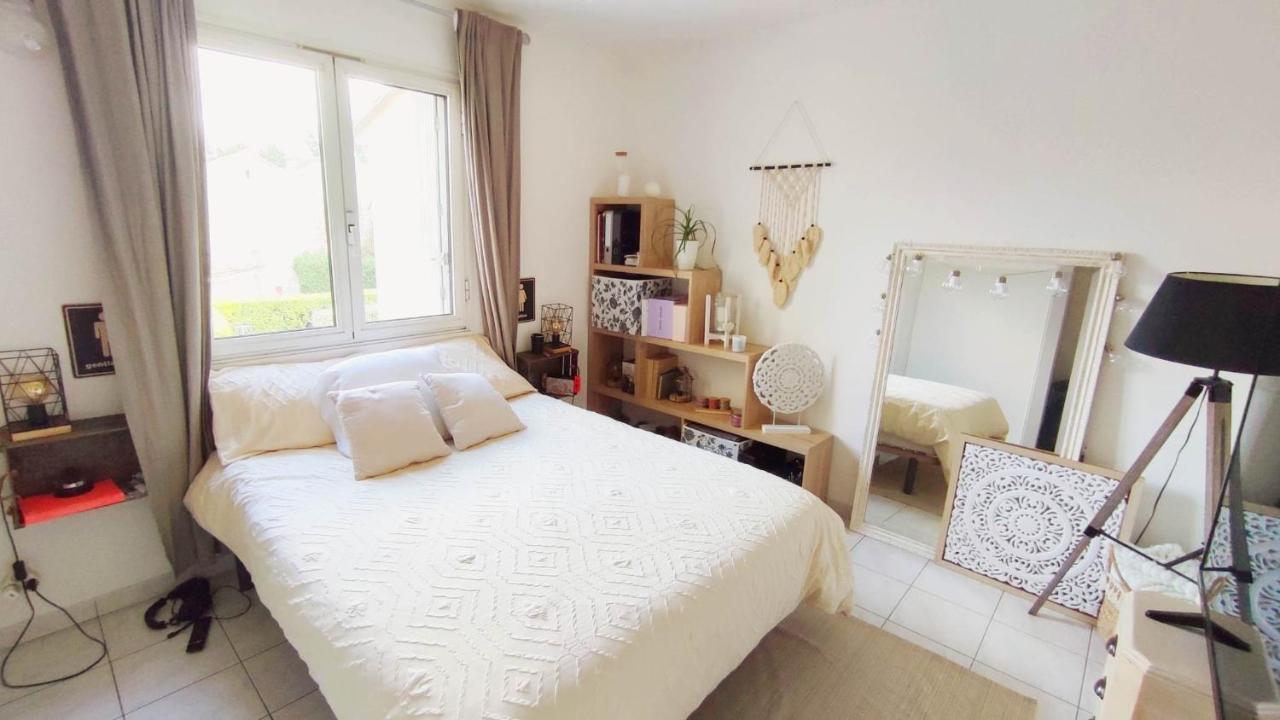 Ferienwohnung Un Nid D'Amour Ruoms Exterior foto