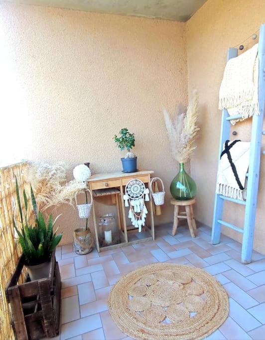 Ferienwohnung Un Nid D'Amour Ruoms Exterior foto