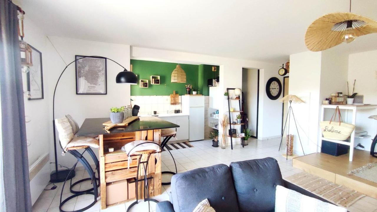 Ferienwohnung Un Nid D'Amour Ruoms Exterior foto